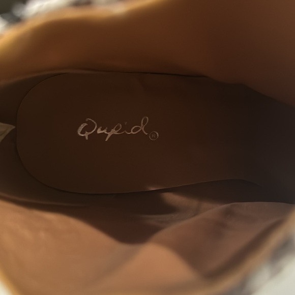 Qupid Black and White Snake Print High Heel Ankle Booties Size 8.5 - Picture 2 of 4